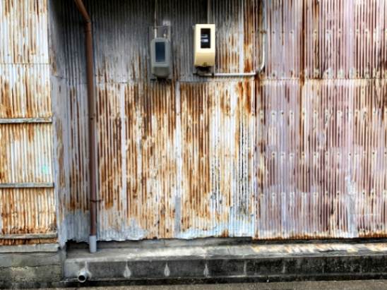 外壁塗装の色褪せを改修工事で修復